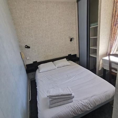 Hotel Le Tourisme Embrun Eksteriør bilde