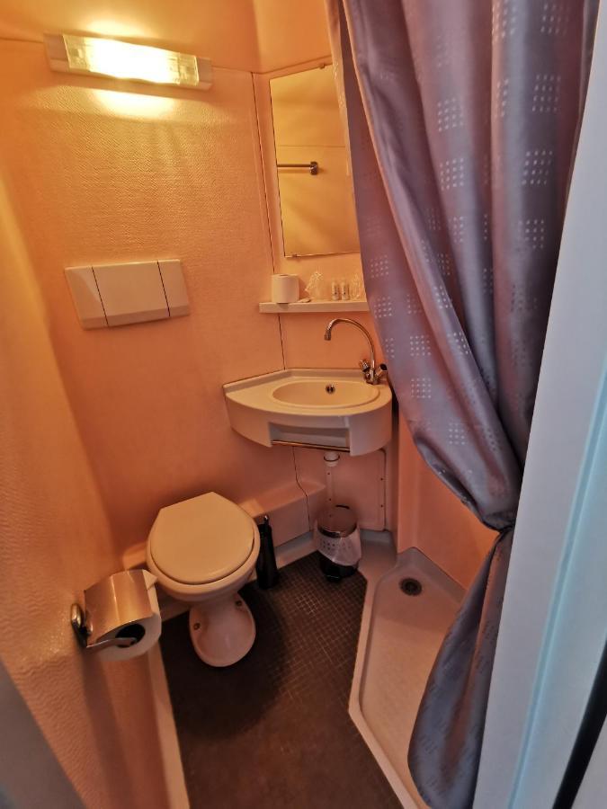 Hotel Le Tourisme Embrun Eksteriør bilde